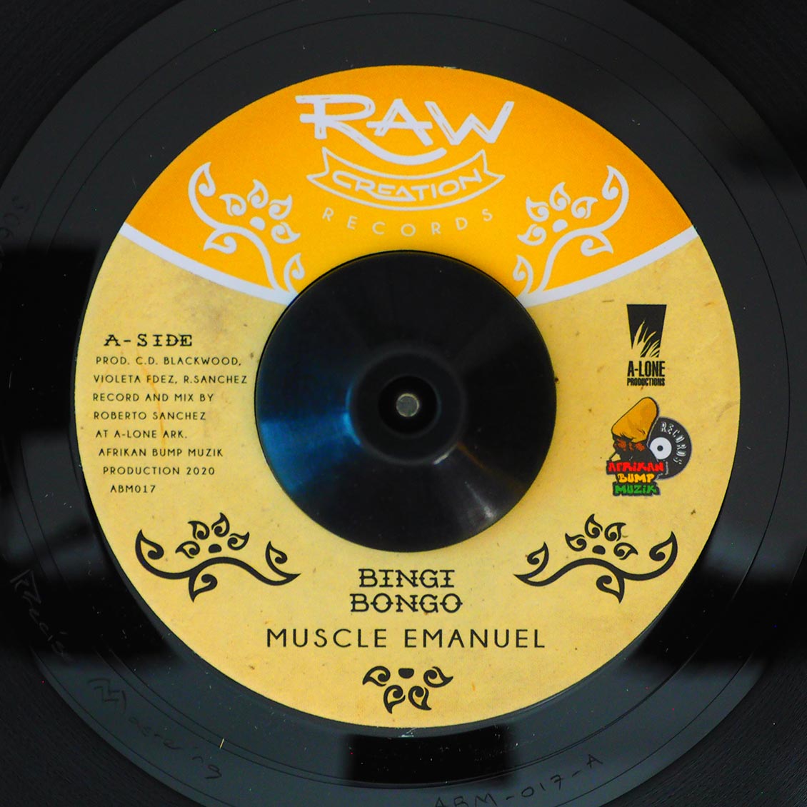 Muscle Emanuel Bingi Bongo  /  Afrikan Bump, Lone Ark Riddim Force - Bingi Bongo Dub